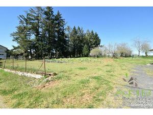 Terrain 2489 m² Montbron