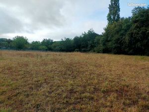 Terrain 1 500 m² Baignes Sainte Radegonde