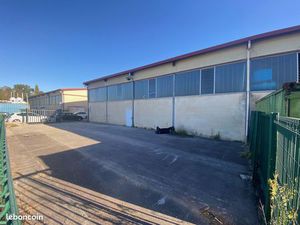 Local 400 m² La Roquette-sur-Siagne