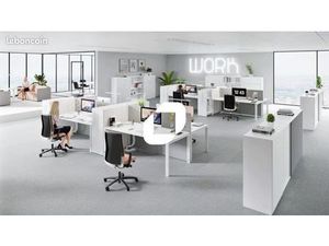 Bureau 675 m²