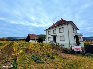 Maison - 238 m² - 6 pièces