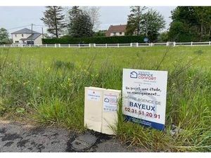 Terrain constructible viabilisé à vendre