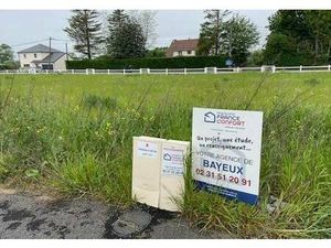 Terrain constructible viabilisé à vendre