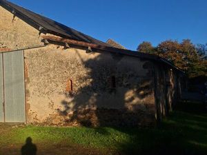 À vendre : Grange 40 m² + Parking 60 m² – Le Plessis-Combrand (79)