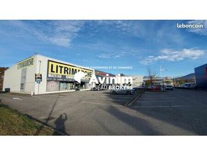 Local commercial 390 m² Epagny Metz-Tessy