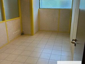 Local 12 m² Ville-la-Grand