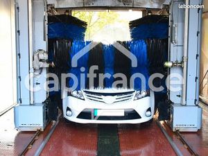 Garage/Station service 683 m²