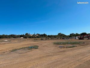 Terrain de 293 m² à BESSAN