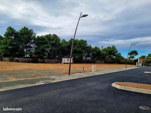 Terrain 201 m² Vias