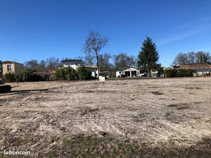 Terrain 720 m² Leognan