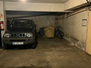 Emplacement non boxé stockage ou parking g