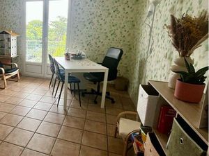 Bureau dans cabinet de psychologues