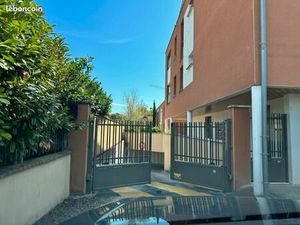 Vends garage croix daurade