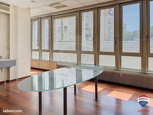 Local commercial 127 m²