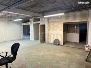 Local artisanal 750m2 vourey