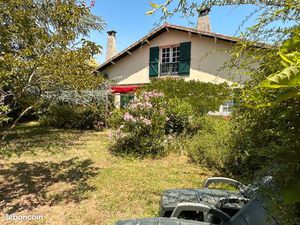 A SAISIR CARIGNAN-de-BORDEAUX