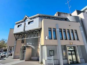 A LOUER - LOCAL PROFESSIONNEL - Place SOULT à CASTRES