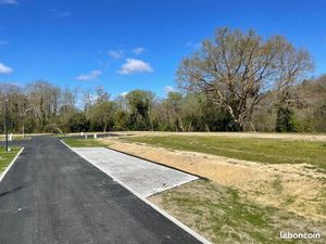 Terrain viabilisé 600 m2 Tosse