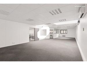 Bureaux 798 m²