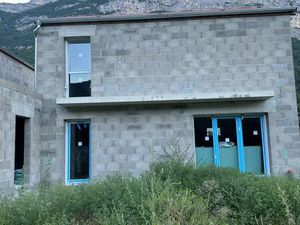 Maison Neuve et lumineuse