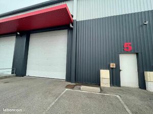 Local bureaux 341 m²