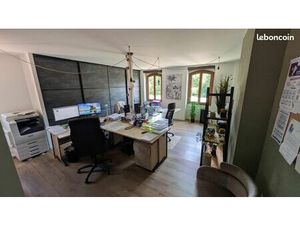 à louer - 2 beaux bureaux - angoumé (40990) - site d'exception - visibilité maximale