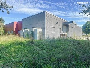 Local commercial 527 m²