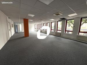 Bureaux 2 130 m²