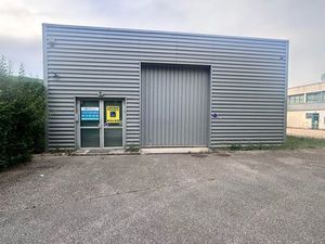 Local 370 m2 a louer