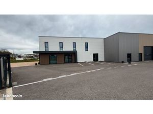 BUREAUX et local activité