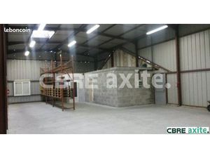 Local d'activité 162 m²
