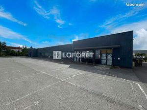Local commercial 1080 m² FLERS