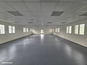 Local 139 m² LIBOURNE