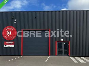 Local d'activité 131 m²