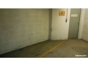 Emplacement moto garage sécurisé Blois 41000