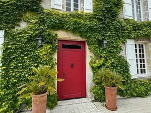 Maison 10 pièces 306 m²