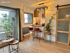 Studio à la mer avec stationnement privé