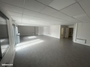 Bureaux 93 m²