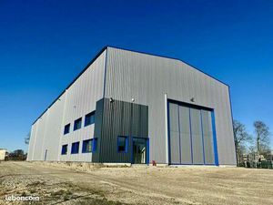 Local d'activité 1 650 m²