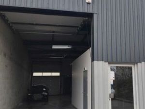 Local entrepôt 150m² avec bureau