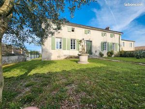 Belle maison charentaise