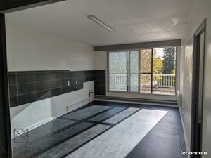 Local 77 m² Escalquens