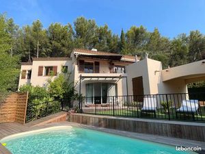 Maison individuelle avec piscine