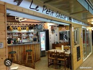 Location bar restaurant