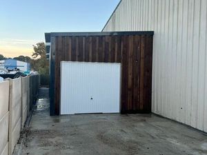 Hangar/ dépôt industriel