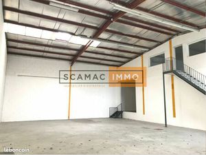Local d'activité 407 m²