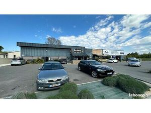 Roaix emplacement premier axe routier majeur locaux a louer