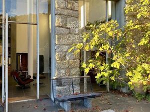 Maison de village 6 pièces 305 m²