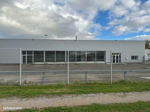 Local commercial 1060 m² Poulainville