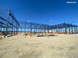 Local bureaux 5 880 m²